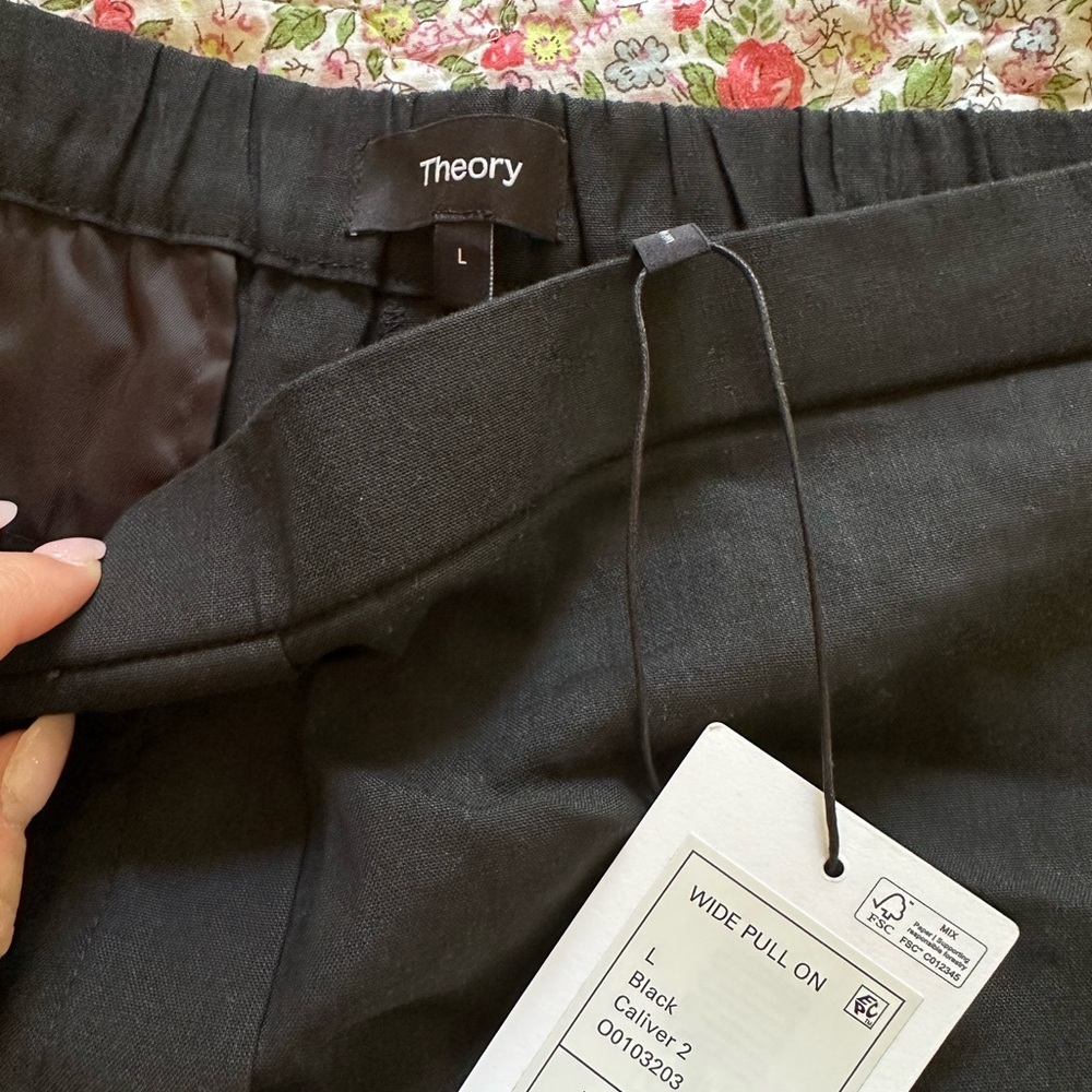 New Theory Women’s Linen Blend Cropped Pull-On Pants - Picture 3 of 5